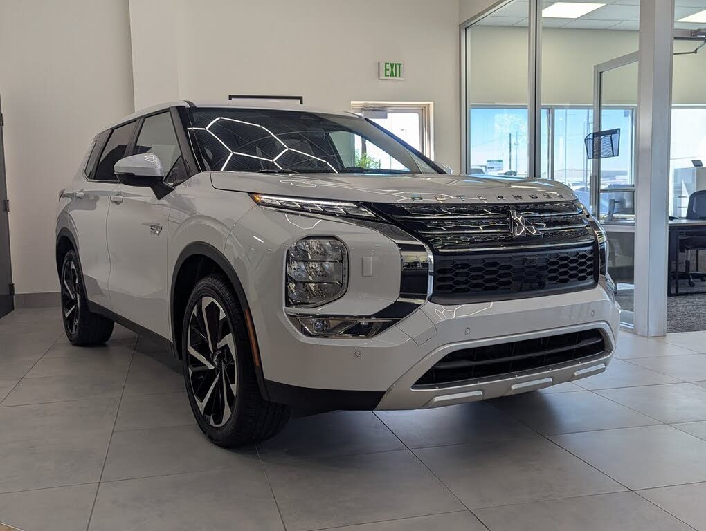 2025 Mitsubishi Outlander Hybrid Plug-in SE S-AWC