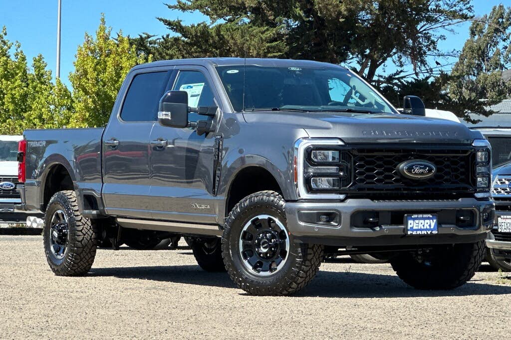 2026 Ford F-250 Super Duty Lariat Crew Cab 4WD