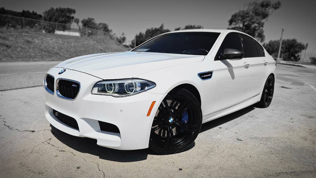2016 BMW M5 RWD