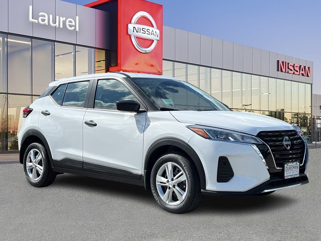 2025 Nissan Kicks Play S FWD