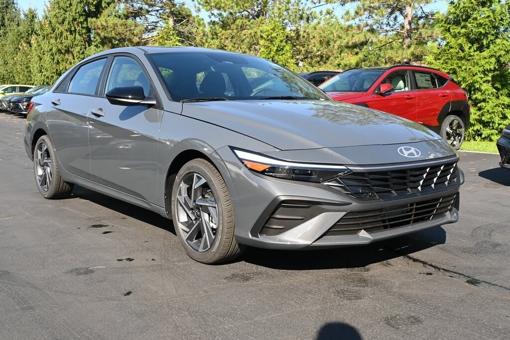 2025 Hyundai Elantra SEL Sport FWD