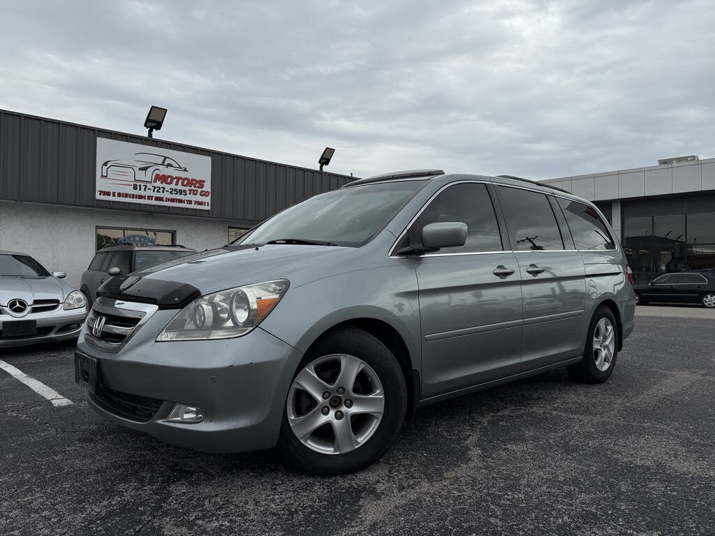 2007 Honda Odyssey Touring FWD with DVD and Navigation