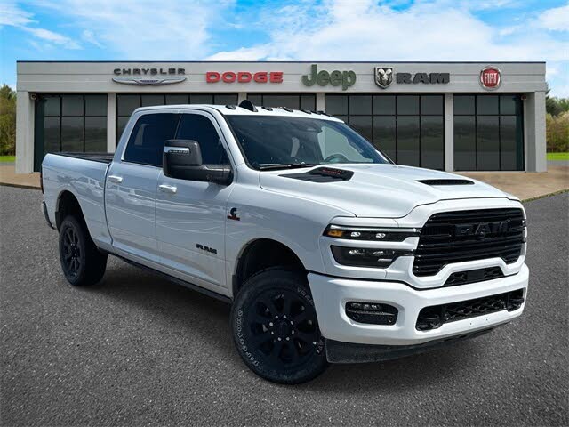 2026 RAM 2500 Laramie Crew Cab 4WD