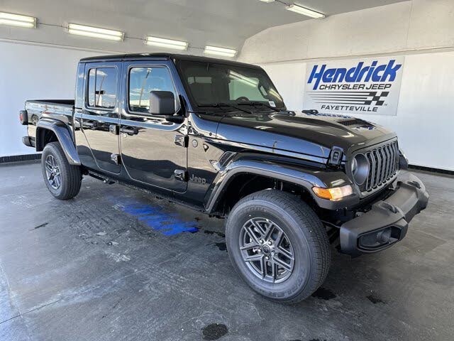 2025 Jeep Gladiator Sport S Crew Cab 4WD