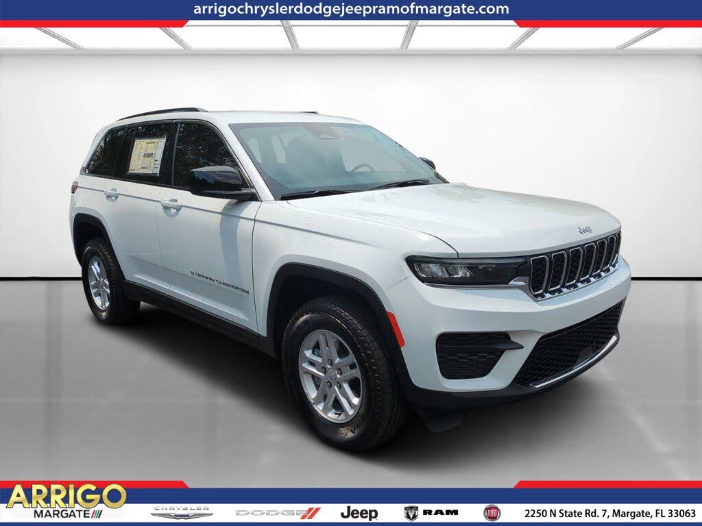 2025 Jeep Grand Cherokee Laredo 4WD