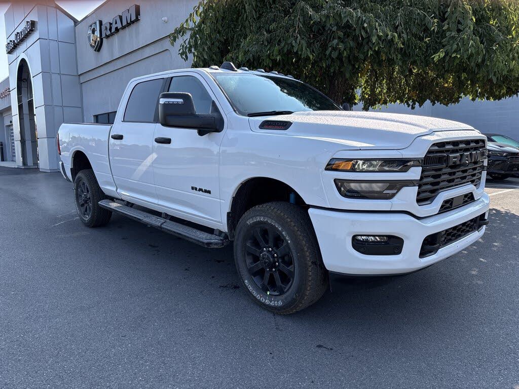 2026 RAM 2500 Big Horn Crew Cab 4WD