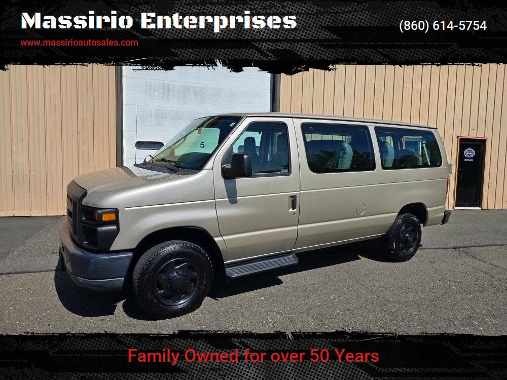 2012 Ford E-Series E-350 XLT Super Duty Extended Passenger Van