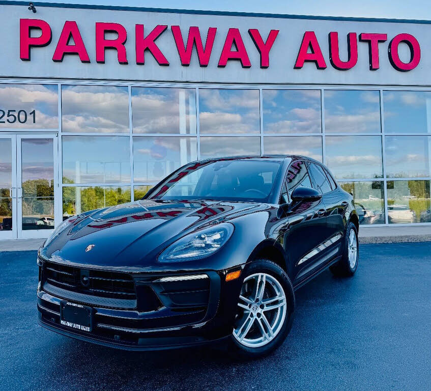 2024 Porsche Macan T AWD