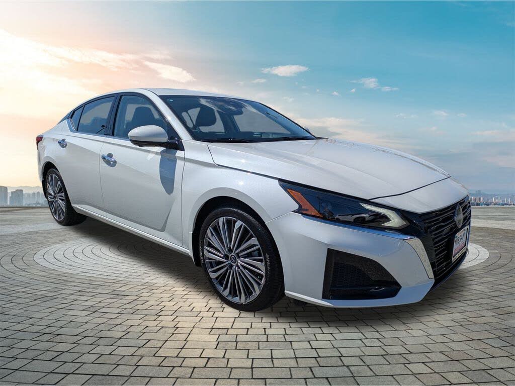 2025 Nissan Altima 2.5 SL FWD