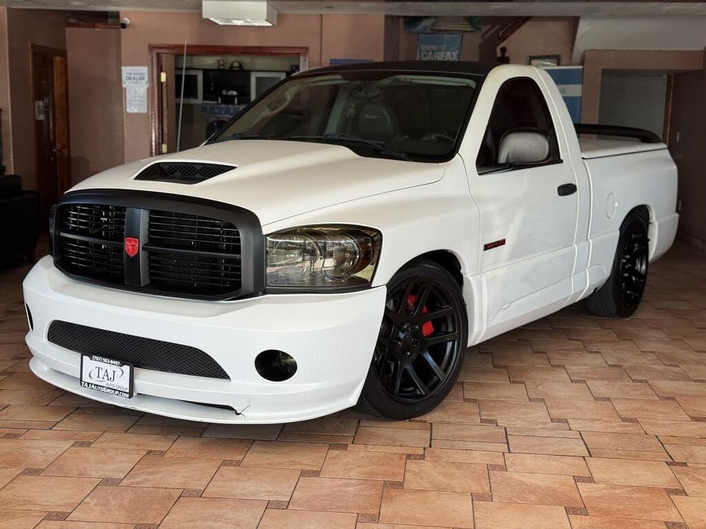 2006 Dodge RAM 1500 SRT-10 RWD