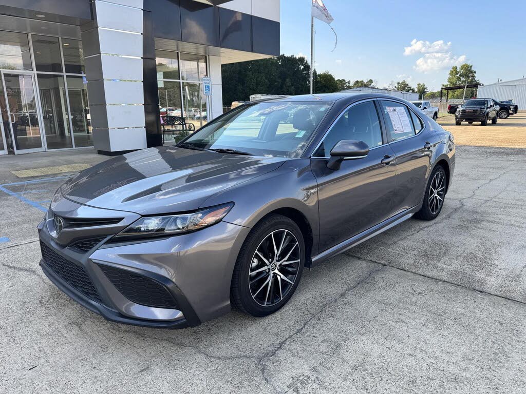2023 Toyota Camry SE FWD