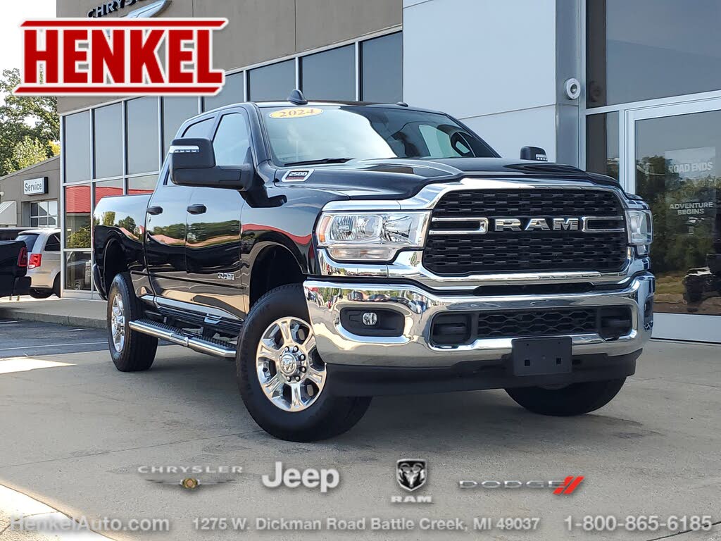 2024 RAM 2500 Big Horn Crew Cab 4WD