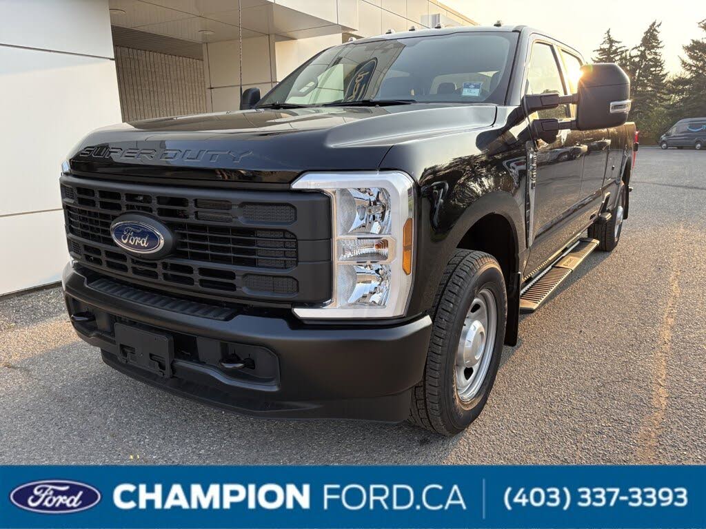 Ford F-350 Super Duty XL Crew Cab RWD 2026