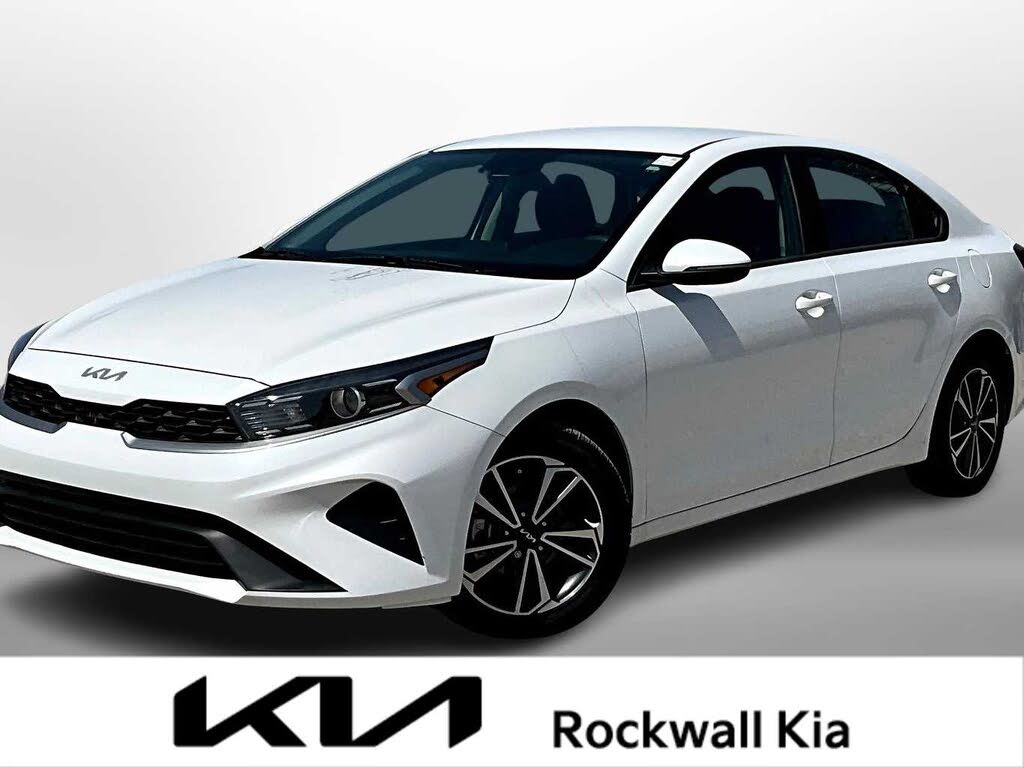 2022 Kia Forte LXS FWD