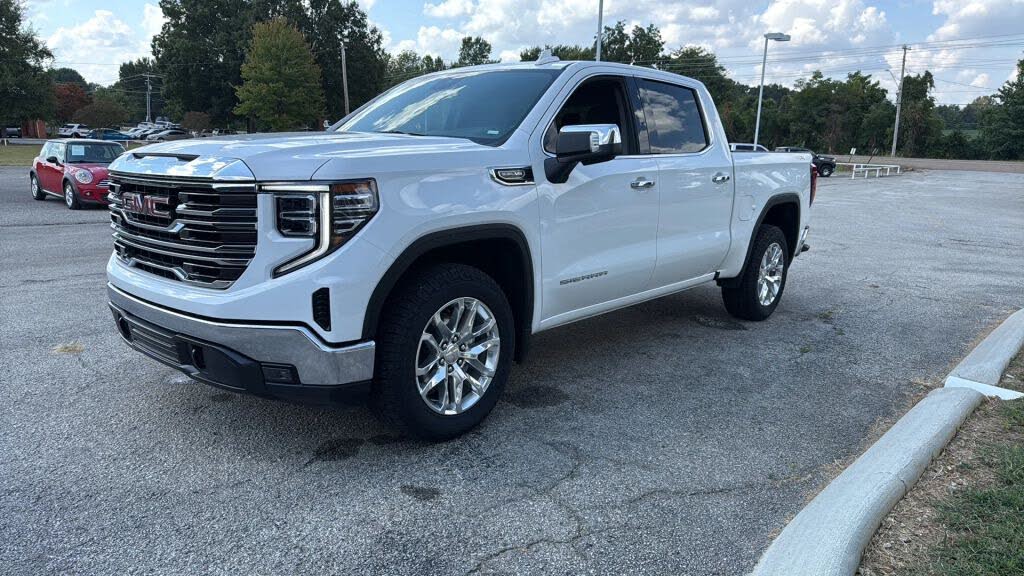 2025 GMC Sierra 1500 SLT Crew Cab 4WD