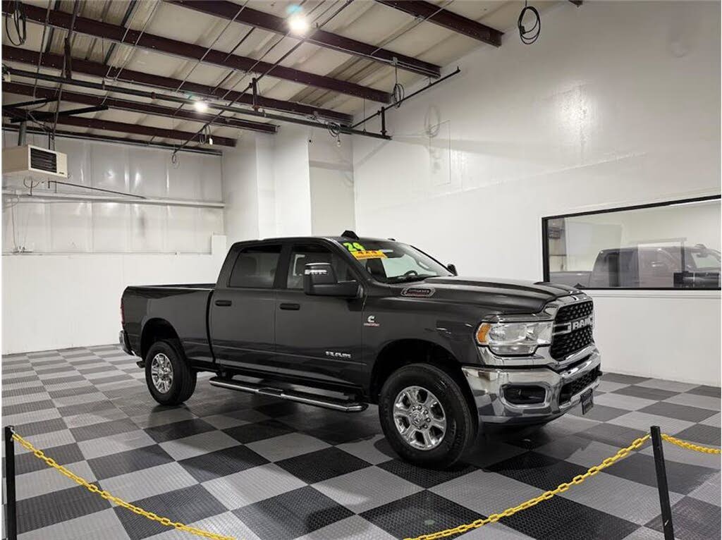 2024 RAM 2500 Big Horn Crew Cab 4WD