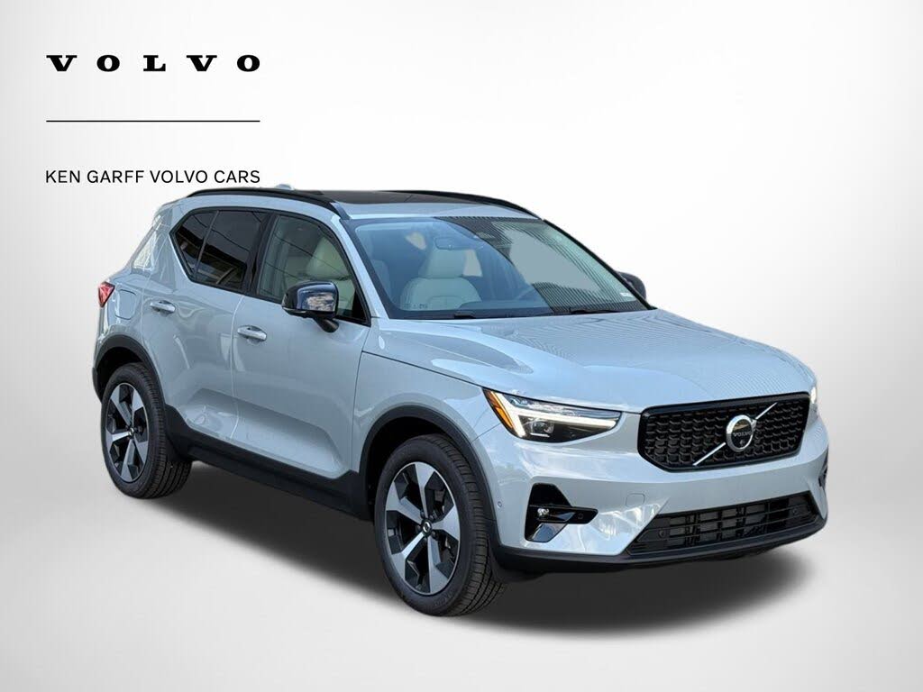 2026 Volvo XC40 B5 Plus AWD
