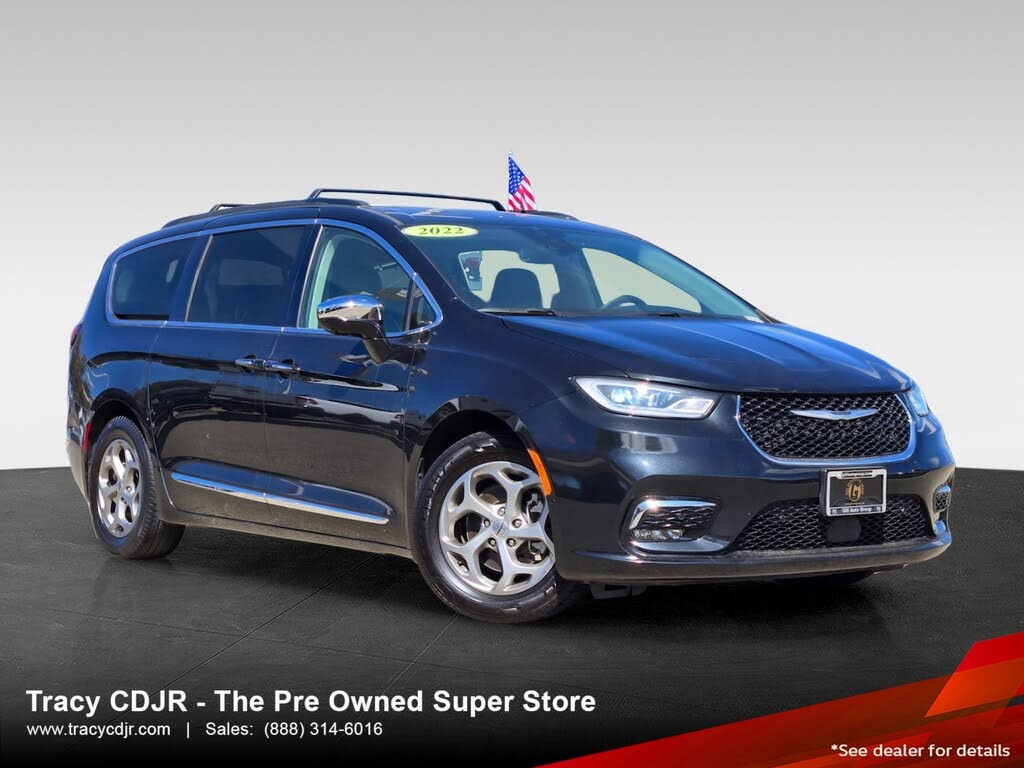 2022 Chrysler Pacifica Limited FWD