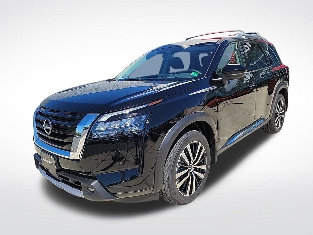 2025 Nissan Pathfinder Platinum 4WD