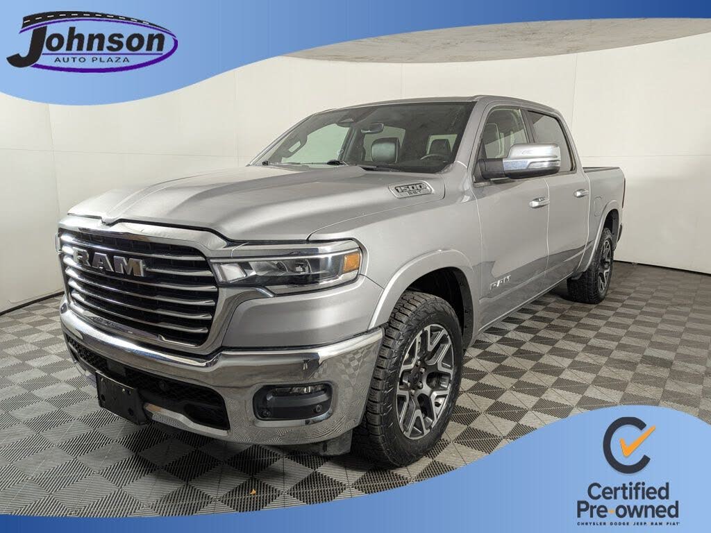 2025 RAM 1500 Laramie Crew Cab 4WD