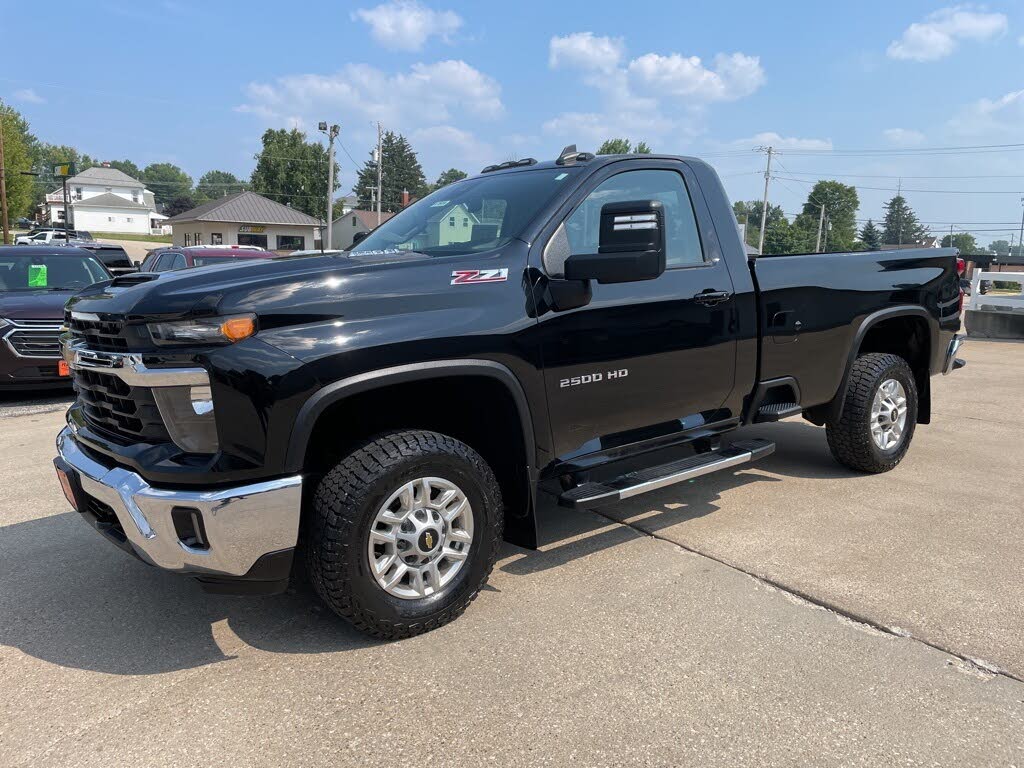 2024 Chevrolet Silverado 2500HD LT Regular Cab LB 4WD