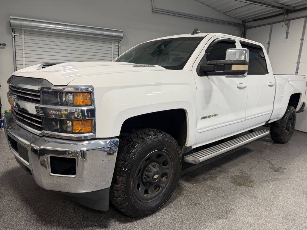 2018 Chevrolet Silverado 2500HD LT Crew Cab 4WD