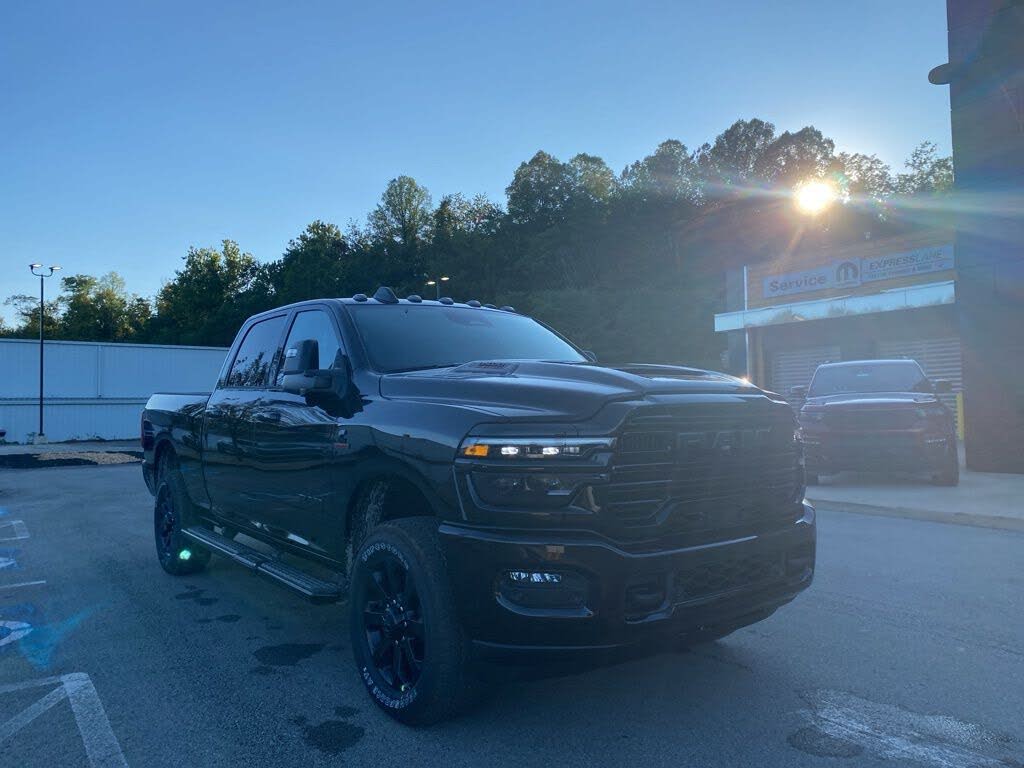 2026 RAM 3500 Laramie Crew Cab 4WD