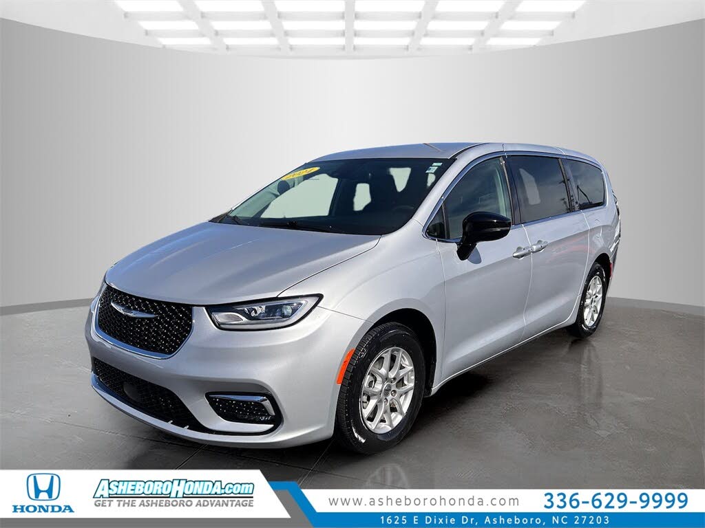 2024 Chrysler Pacifica Touring L FWD