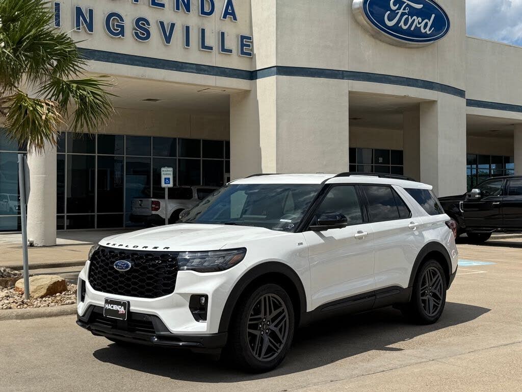 2025 Ford Explorer ST-Line RWD