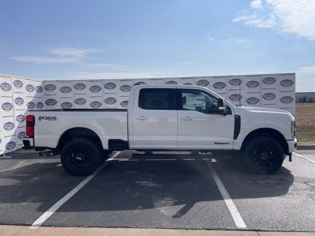 2025 Ford F-250 Super Duty Lariat Crew Cab 4WD