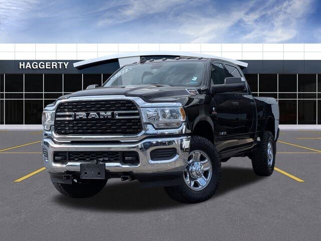 2022 RAM 2500 Big Horn Crew Cab 4WD