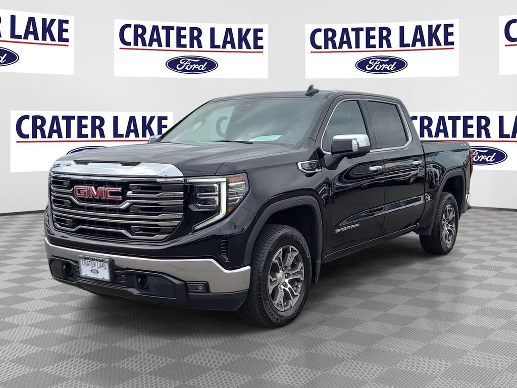 2024 GMC Sierra 1500 SLT Crew Cab 4WD