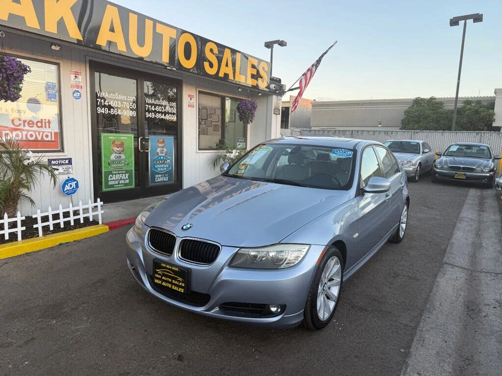 2011 BMW 3 Series 328i Sedan RWD