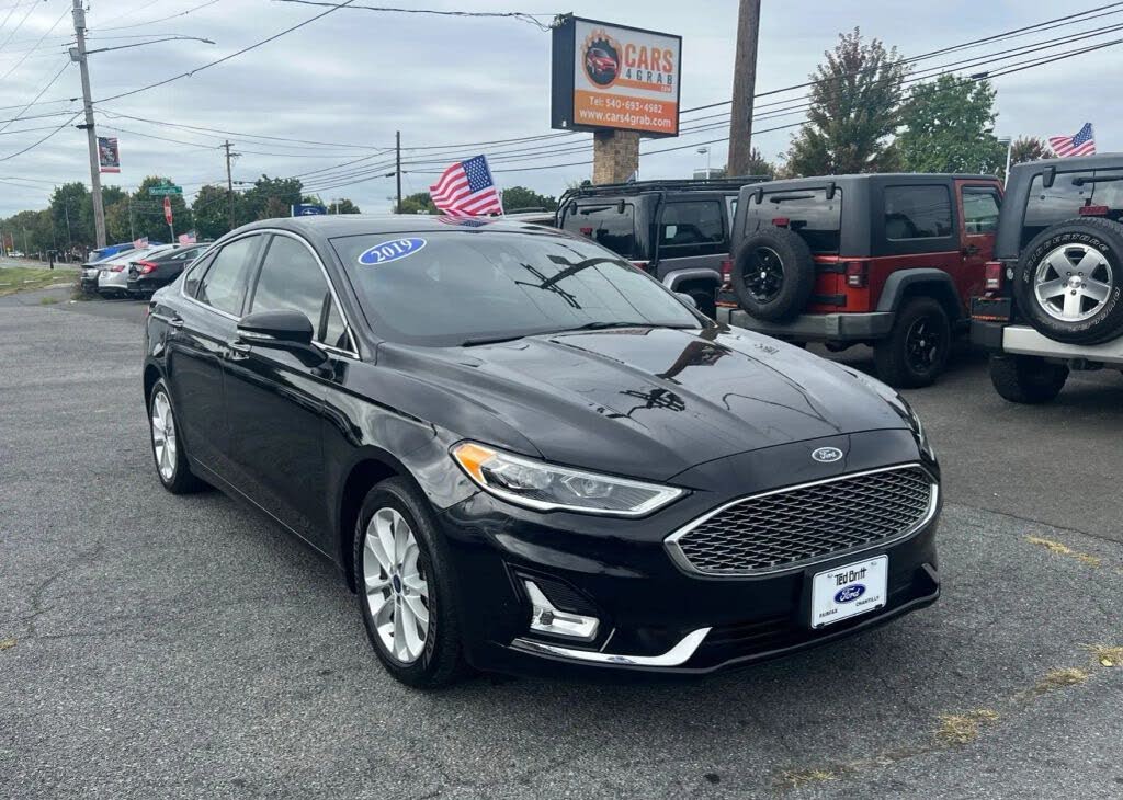 2019 Ford Fusion Energi Titanium FWD