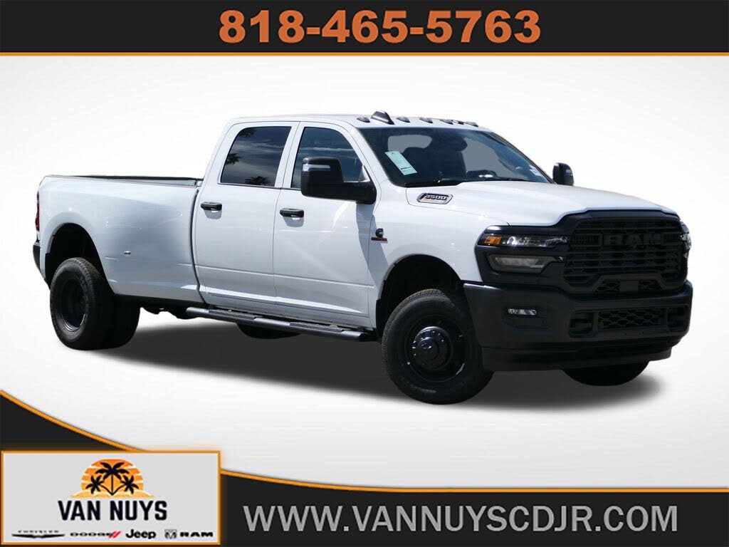 2026 RAM 3500 Tradesman Crew Cab LB DRW 4WD