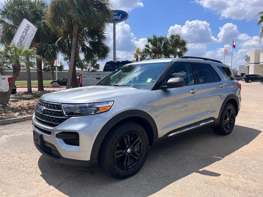 2024 Ford Explorer XLT RWD