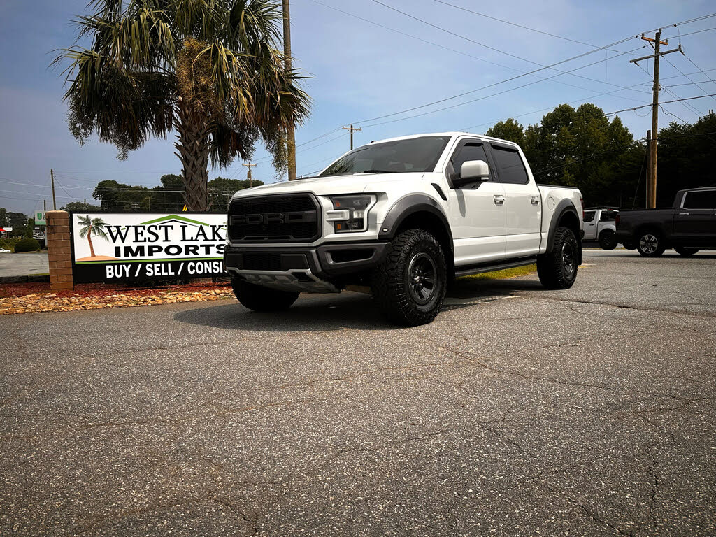 2017 Ford F-150 Raptor SuperCrew 4WD