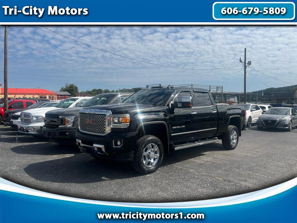 2017 GMC Sierra 3500HD Denali Crew Cab LB DRW 4WD