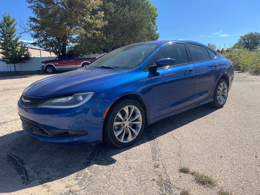 2015 Chrysler 200 S Sedan FWD