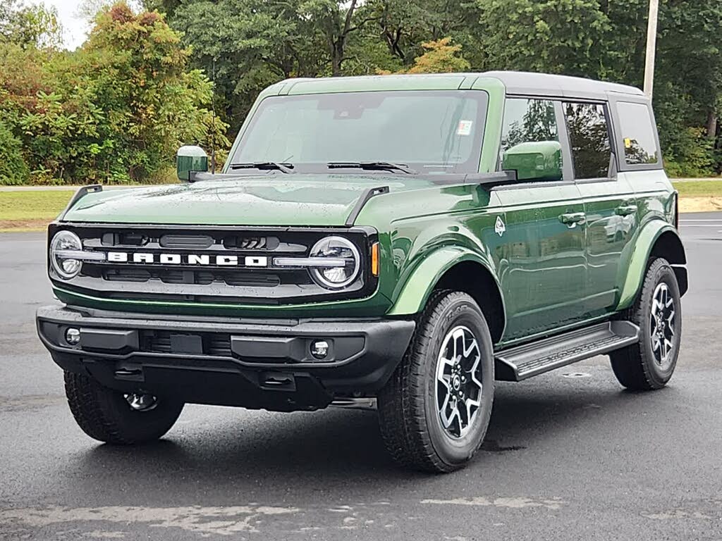 2025 Ford Bronco Outer Banks 4-Door 4WD