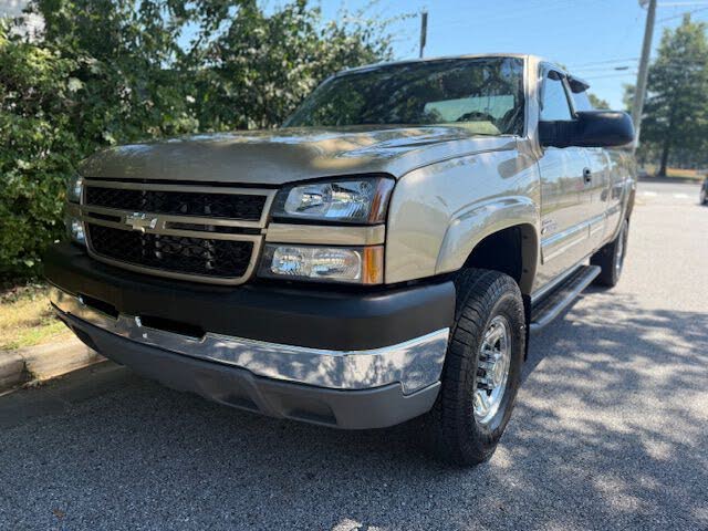 2005 Chevrolet Silverado 2500HD Work Truck Extended Cab RWD