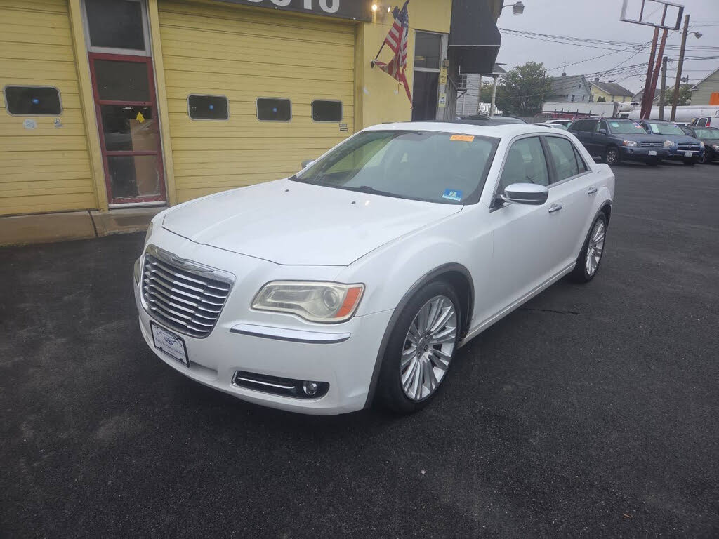 2012 Chrysler 300 Limited RWD