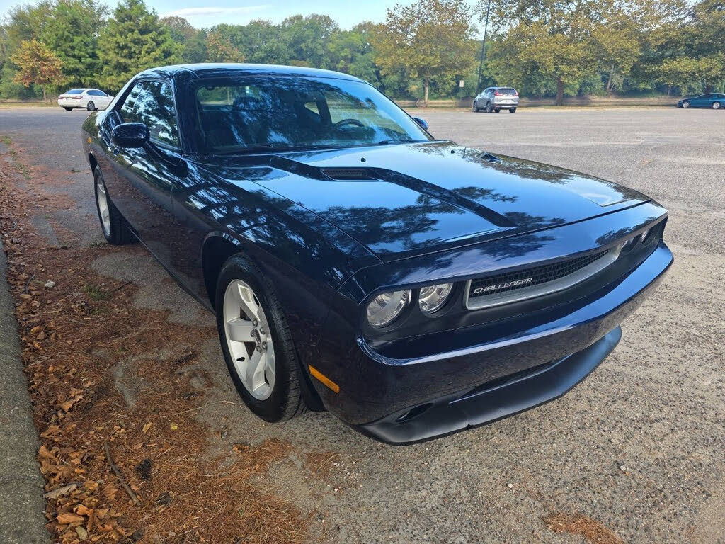 2014 Dodge Challenger SXT RWD