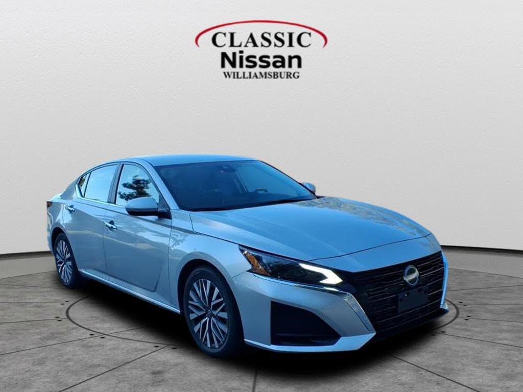 2023 Nissan Altima 2.5 SV FWD