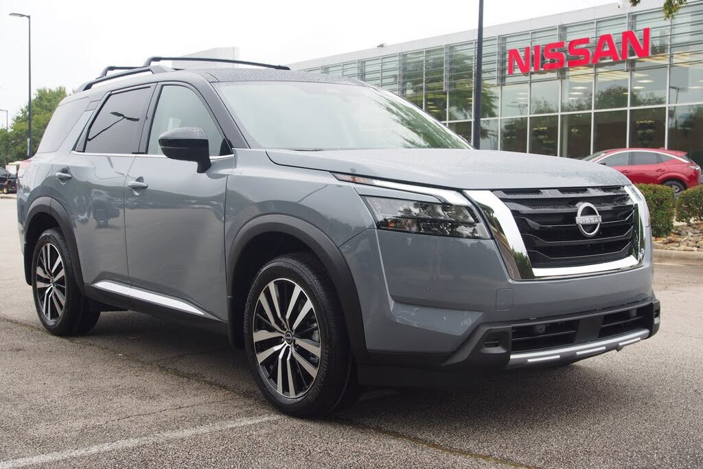 2025 Nissan Pathfinder Platinum 4WD