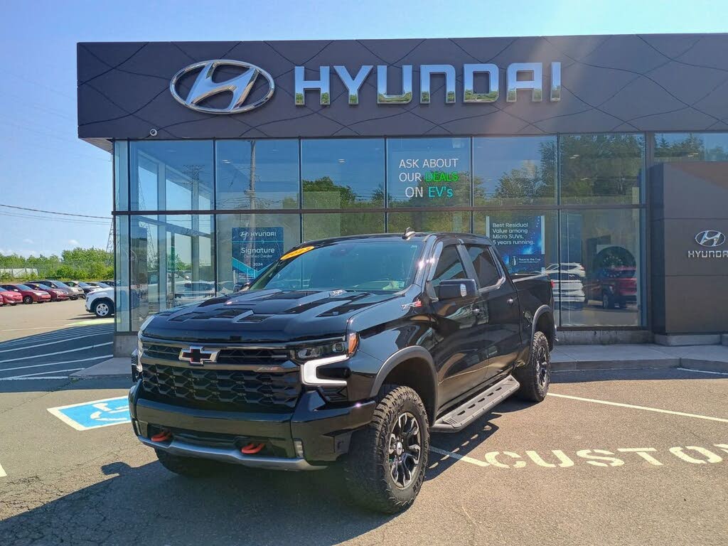 2023 Chevrolet Silverado 1500 ZR2 Crew Cab 4WD