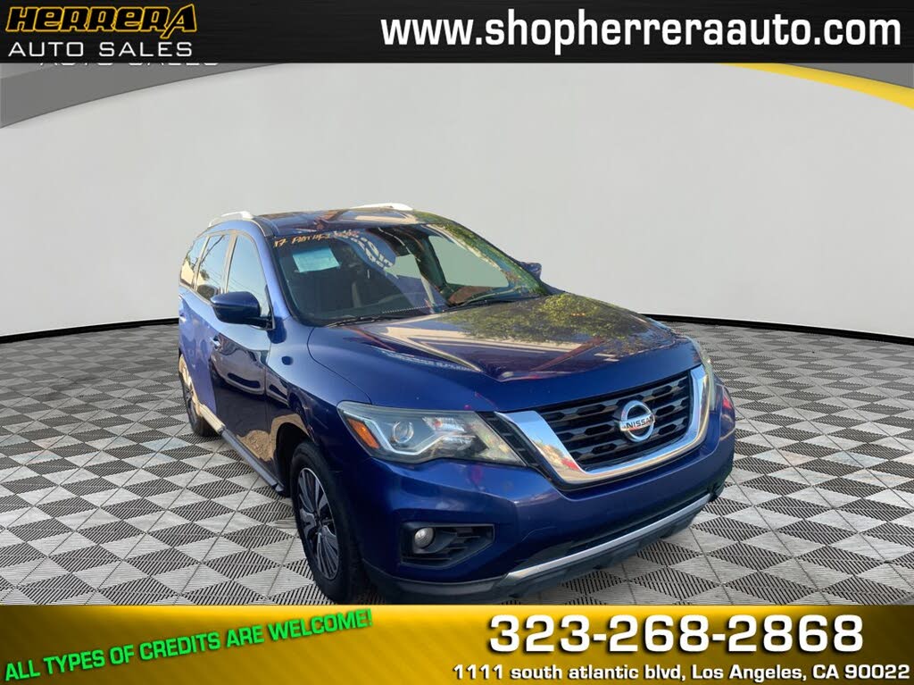 2017 Nissan Pathfinder SV