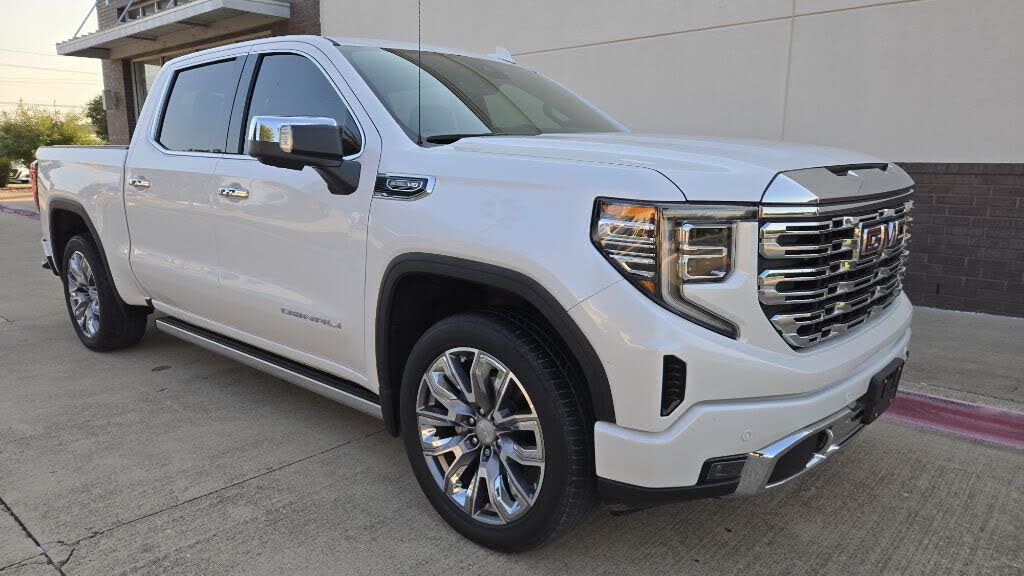 2023 GMC Sierra 1500 Denali Crew Cab 4WD