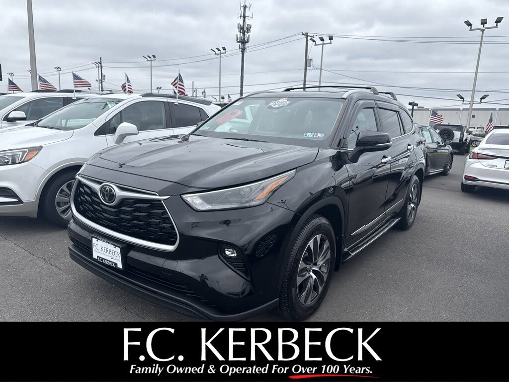 2023 Toyota Highlander XLE FWD