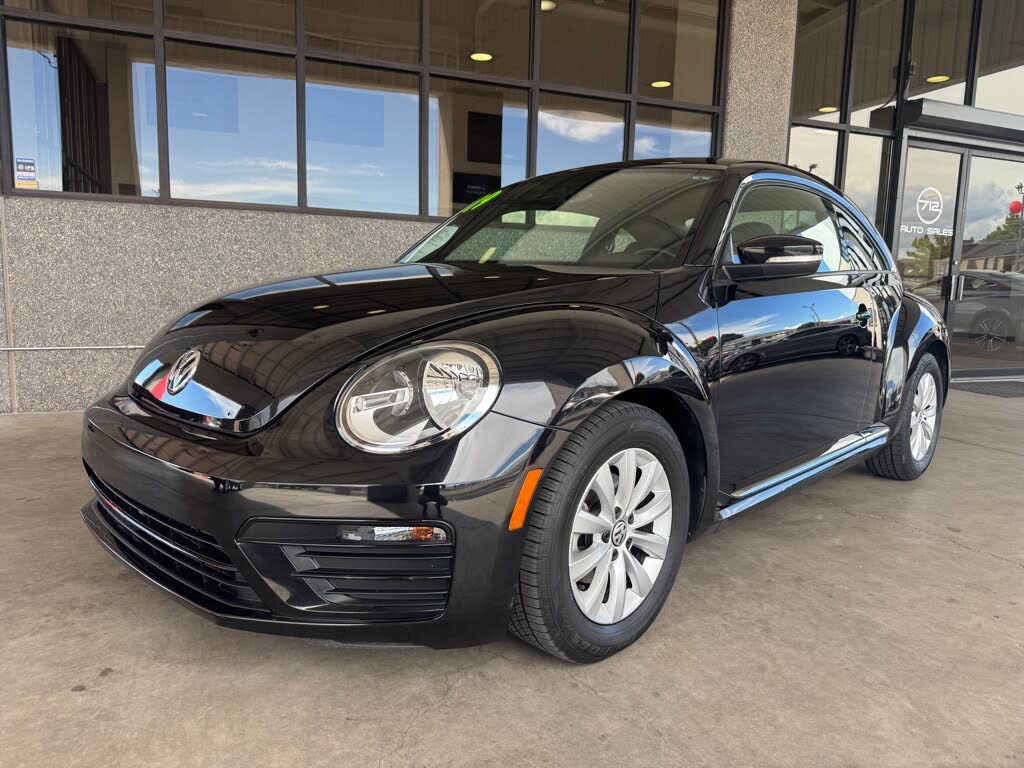 2019 Volkswagen Beetle 2.0T S Hatchback FWD